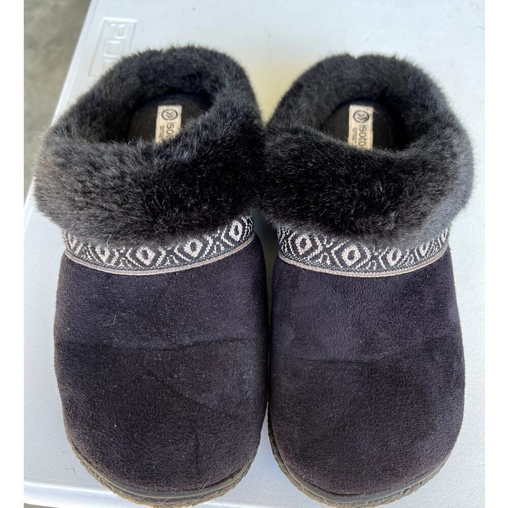 Isotoner Black faux Fur Clog / Slippers, Women's size 7.5-8